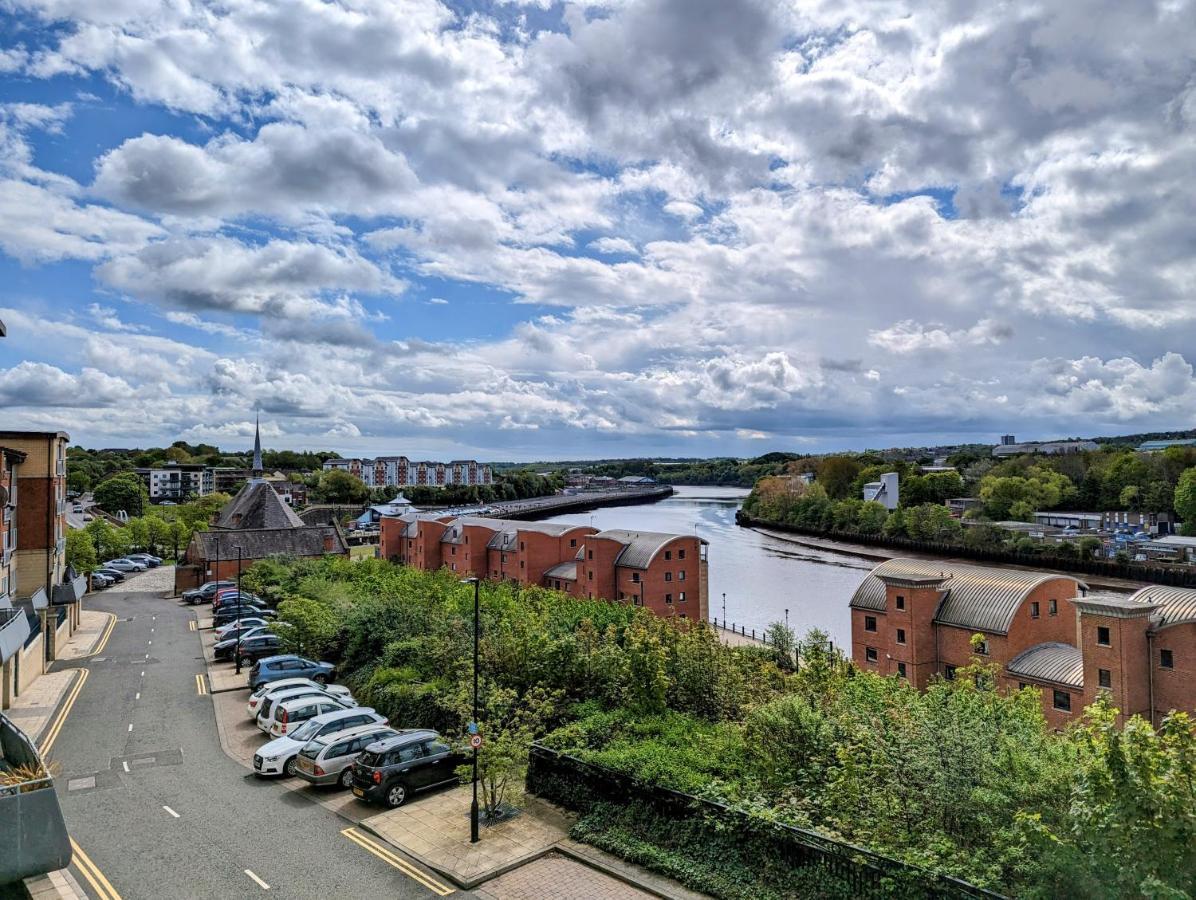 Quayside Apartment With Riverside Views & Parking Newcastle upon Tyne Eksteriør bilde
