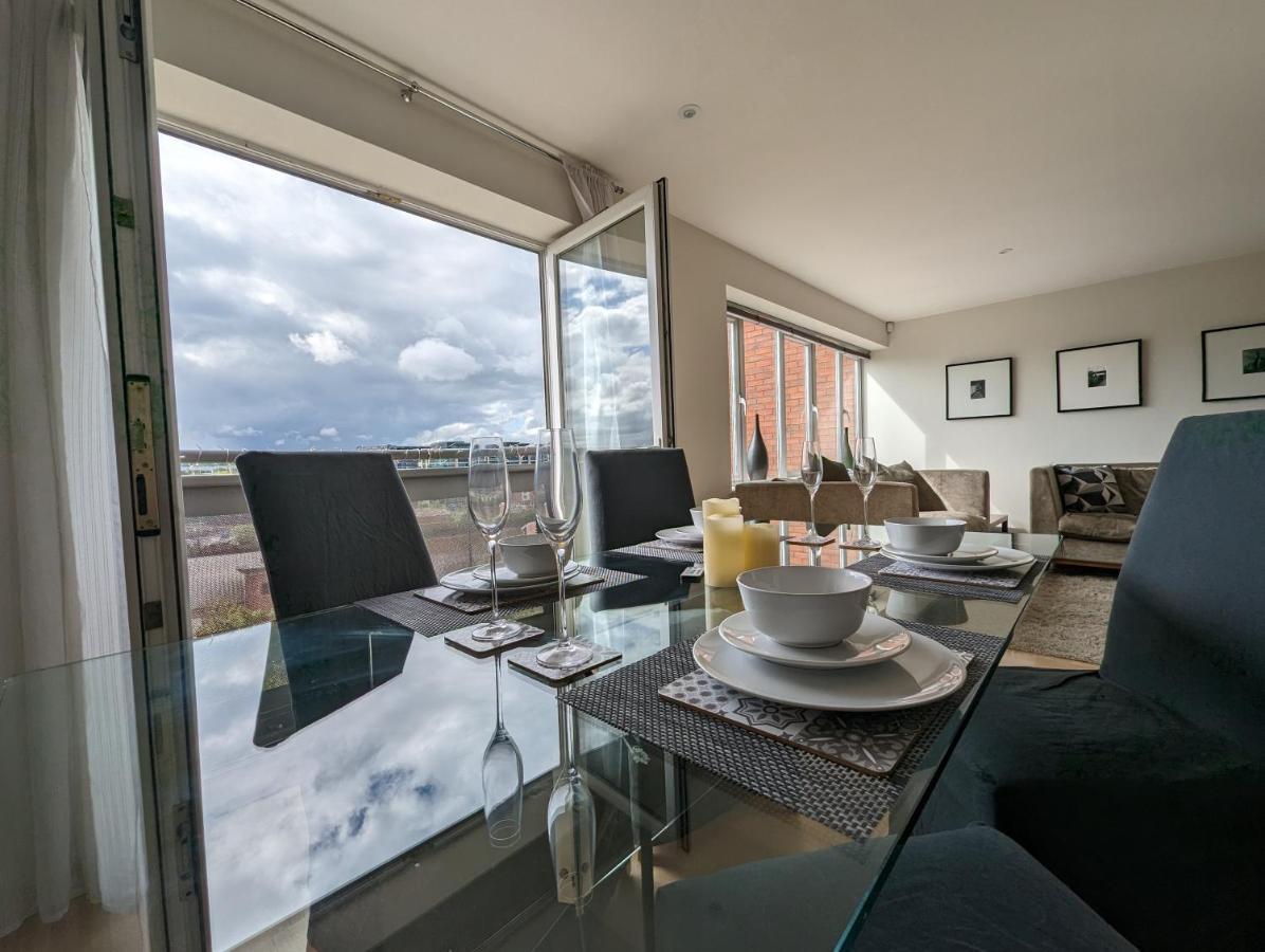 Quayside Apartment With Riverside Views & Parking Newcastle upon Tyne Eksteriør bilde